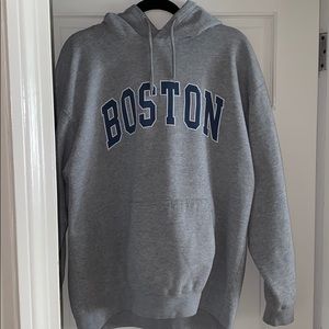 BRANDY MELVILLE sweatshirt